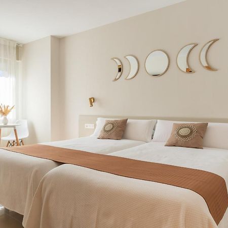 Torrecilla en Cameros Hostal Lobrega מראה חיצוני תמונה