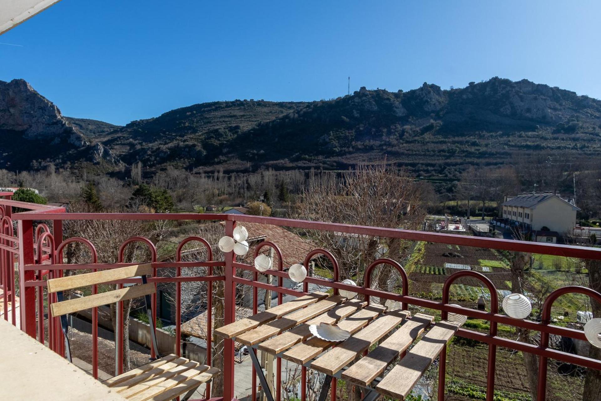 Torrecilla en Cameros Hostal Lobrega מראה חיצוני תמונה