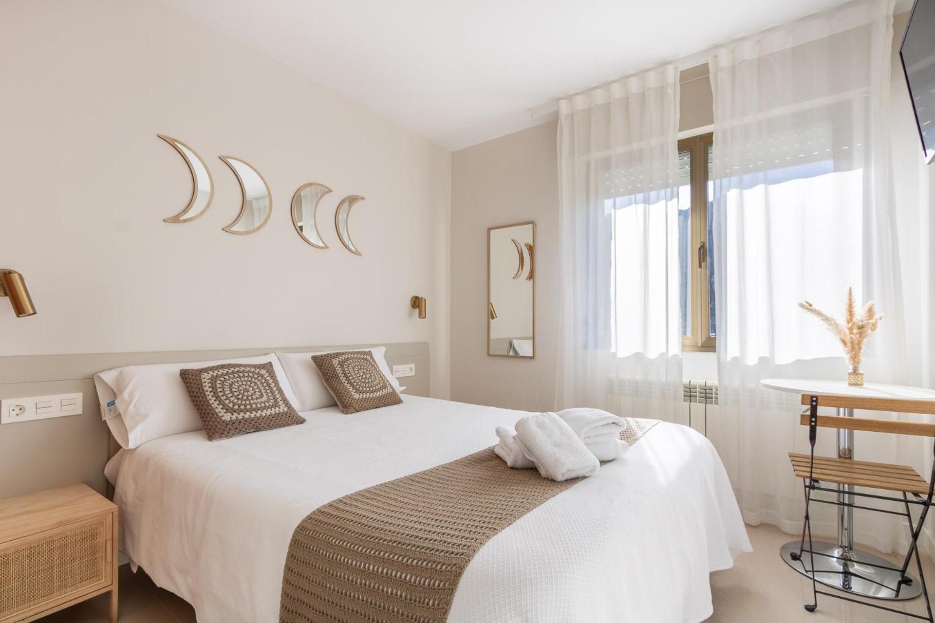 Torrecilla en Cameros Hostal Lobrega מראה חיצוני תמונה
