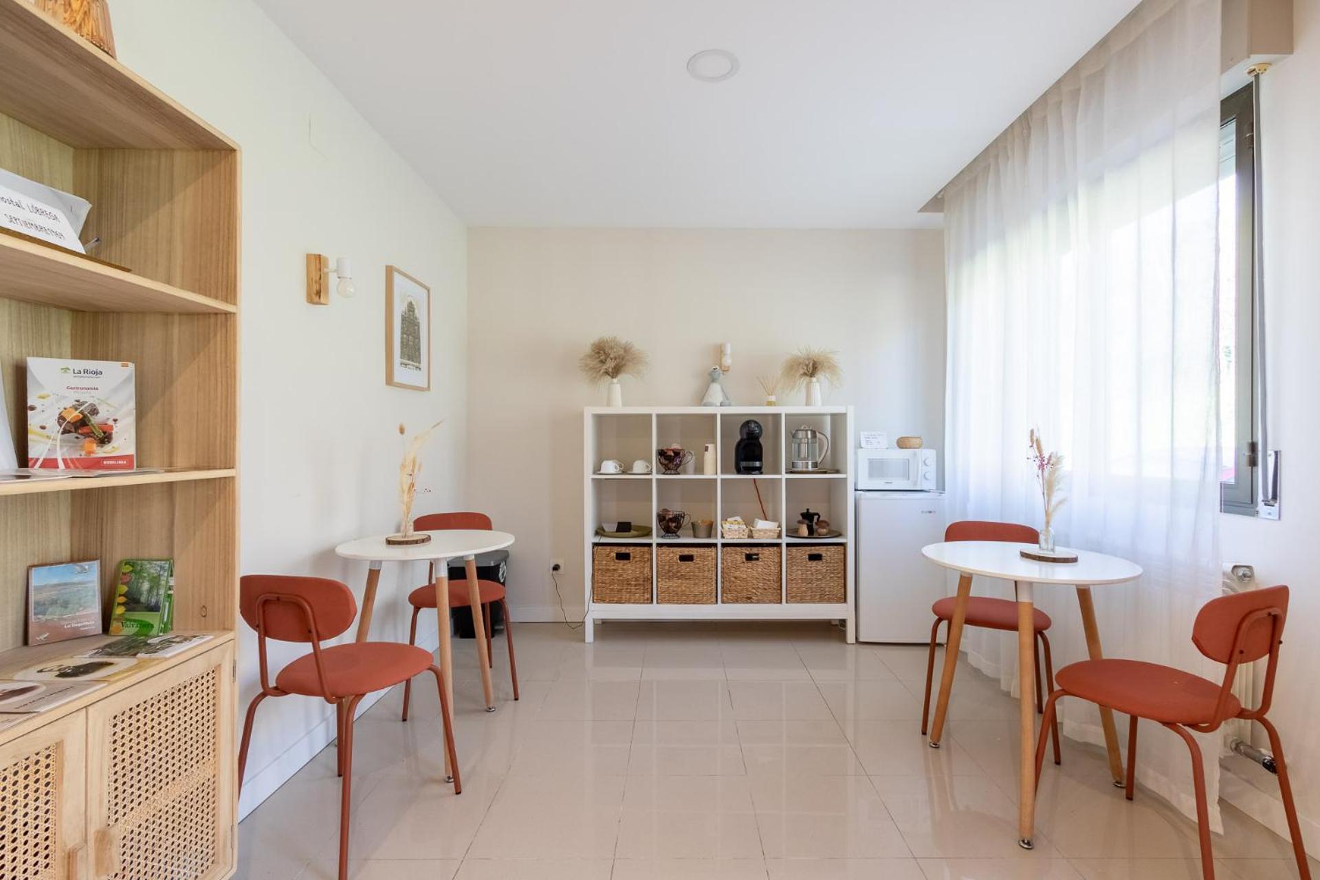 Torrecilla en Cameros Hostal Lobrega מראה חיצוני תמונה