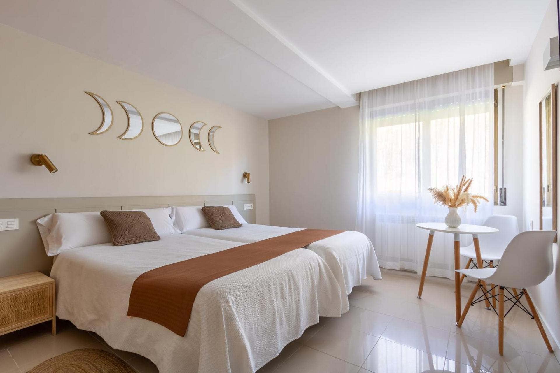 Torrecilla en Cameros Hostal Lobrega מראה חיצוני תמונה